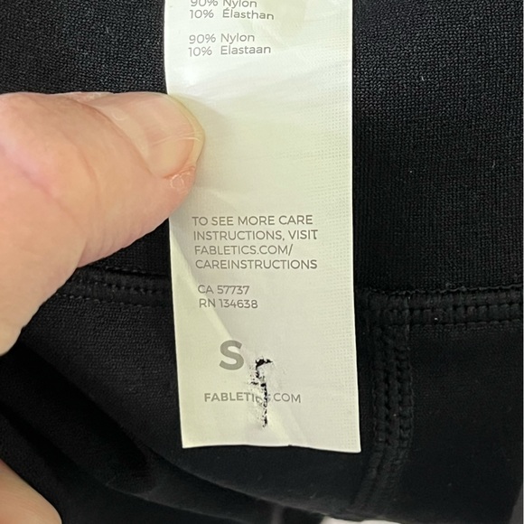 Fabletics black textured patterned knit leggings, size small. - Picture 7 of 8